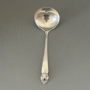 Oneida DISTINCTION Gravy Ladle Prestige Silver Plate Silverware Flatware Vintage